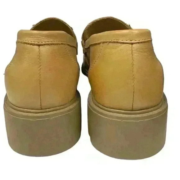 Gems Chunky Lug Sole Platform Leather Moccasins Loafers Size 9| Cream/Tan - Picture 2 of 9